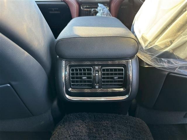 TOYOTA CROWN SEDAN HYBRID 2014 Image 31