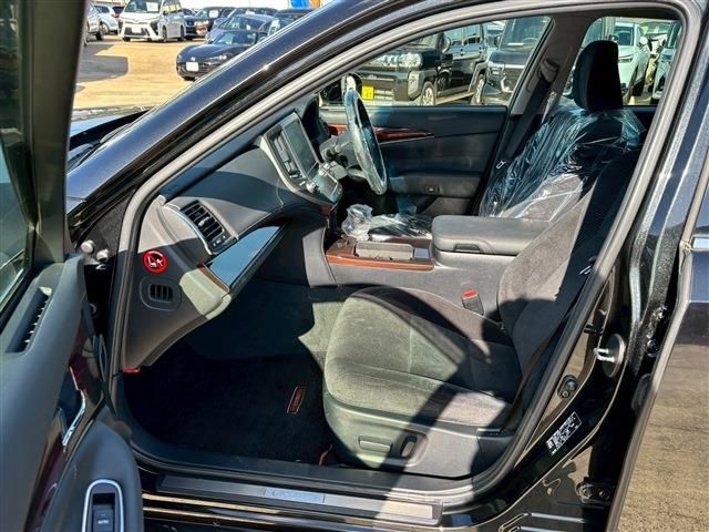 TOYOTA CROWN SEDAN HYBRID 2015 Image 31