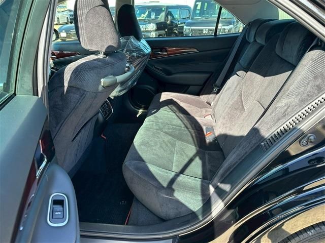 TOYOTA CROWN SEDAN HYBRID 2015 Image 31