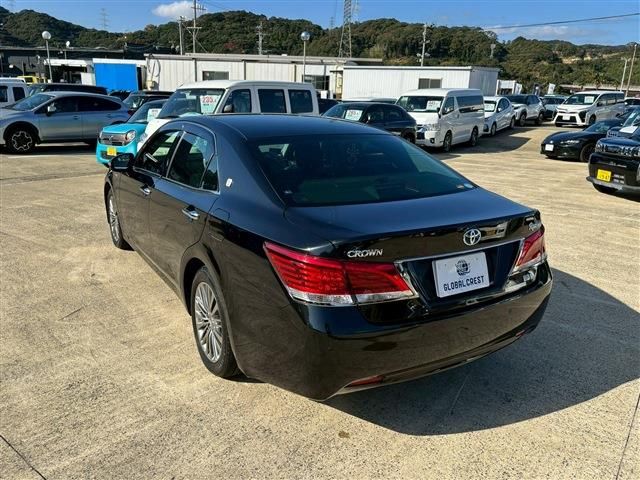 TOYOTA CROWN SEDAN HYBRID 2015 Image 31