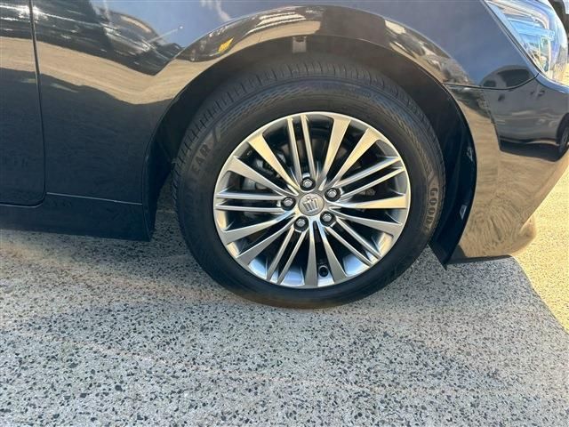 TOYOTA CROWN SEDAN HYBRID 2015 Image 31