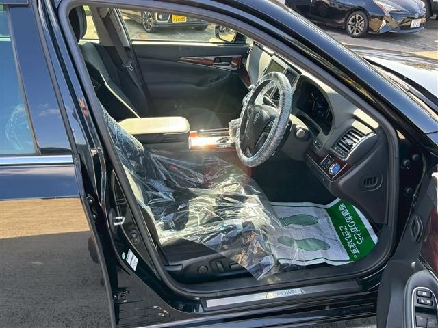 TOYOTA CROWN SEDAN HYBRID 2015 Image 31