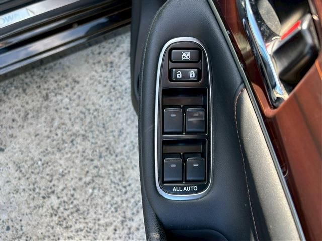 TOYOTA CROWN SEDAN HYBRID 2015 Image 31