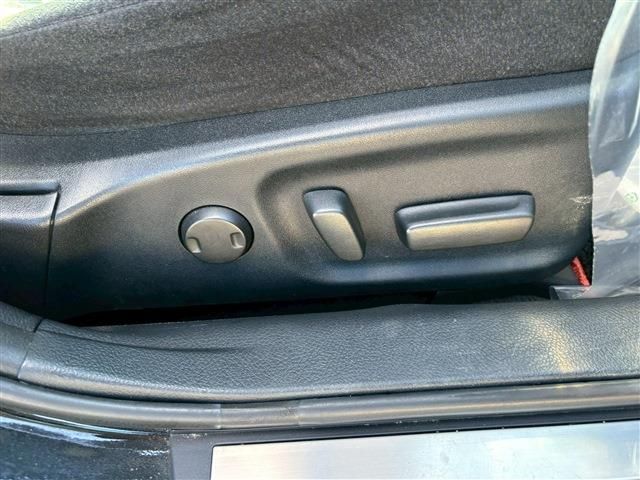 TOYOTA CROWN SEDAN HYBRID 2015 Image 31