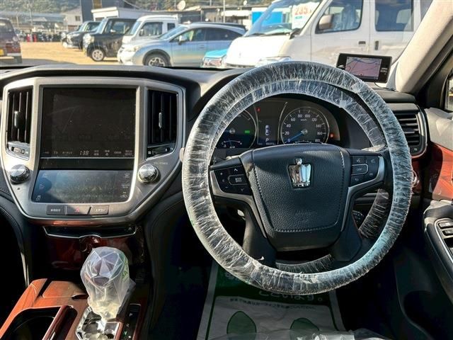 TOYOTA CROWN SEDAN HYBRID 2015 Image 31