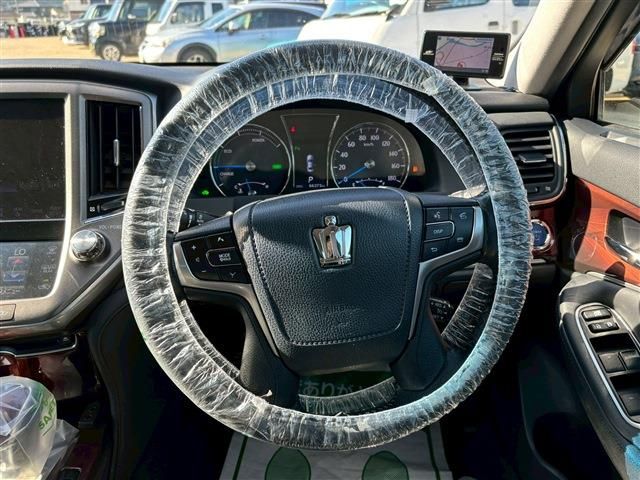 TOYOTA CROWN SEDAN HYBRID 2015 Image 31