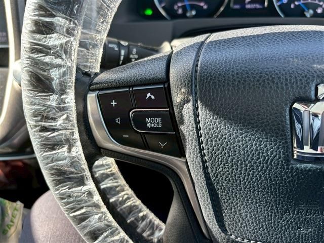 TOYOTA CROWN SEDAN HYBRID 2015 Image 31