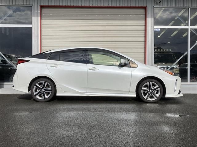 TOYOTA PRIUS 2019 Image 31