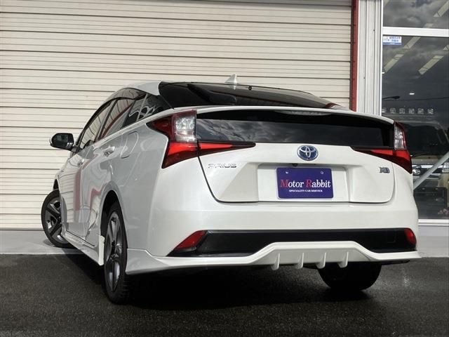 TOYOTA PRIUS 2019 Image 31
