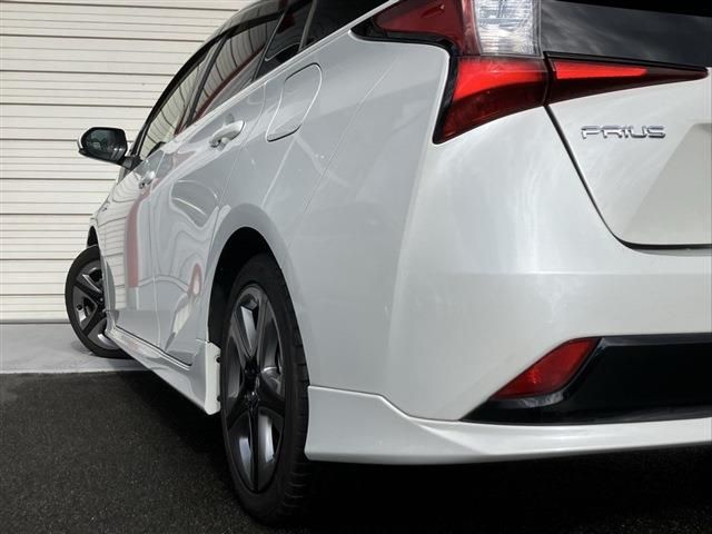 TOYOTA PRIUS 2019 Image 31