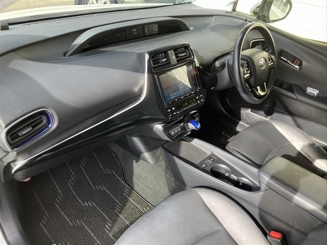 TOYOTA PRIUS 2019 Image 31