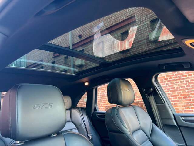 PORSCHE MACAN 2020 Image 31