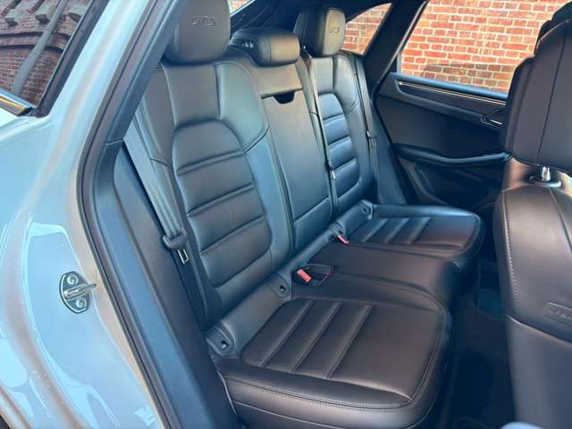 PORSCHE MACAN 2020 Image 31