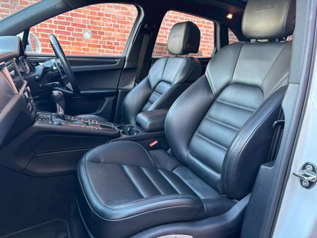 PORSCHE MACAN 2020 Image 31