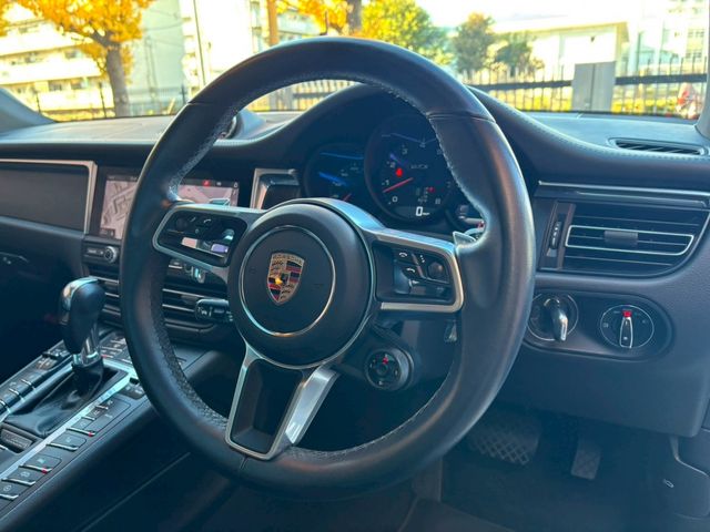 PORSCHE MACAN 2020 Image 31