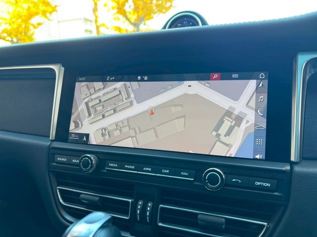 PORSCHE MACAN 2020 Image 31