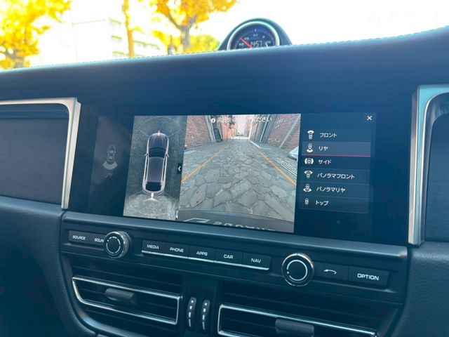 PORSCHE MACAN 2020 Image 31