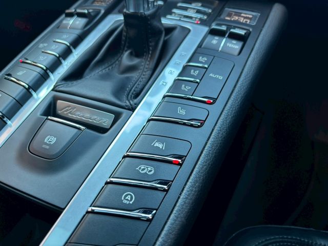 PORSCHE MACAN 2020 Image 31
