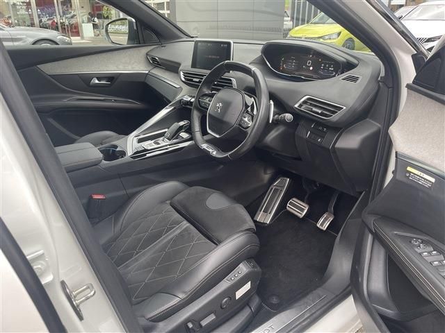 PEUGEOT 3008 2018 Image 31