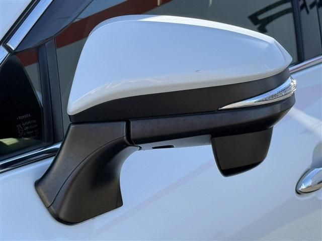 TOYOTA HARRIER HYBRID 2021 Image 31