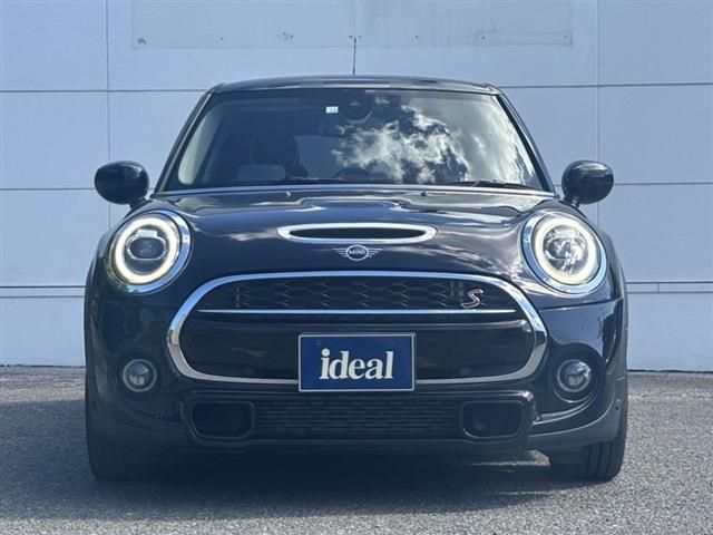 BMW MINI COOPER SD 5DOOR 2020 Image 31