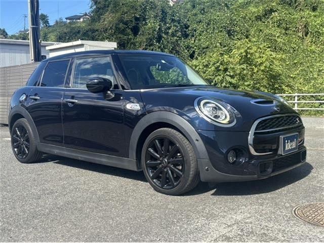 BMW MINI COOPER SD 5DOOR 2020 Image 31