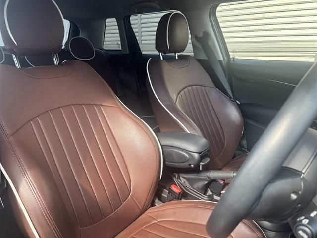 BMW MINI COOPER SD 5DOOR 2020 Image 31