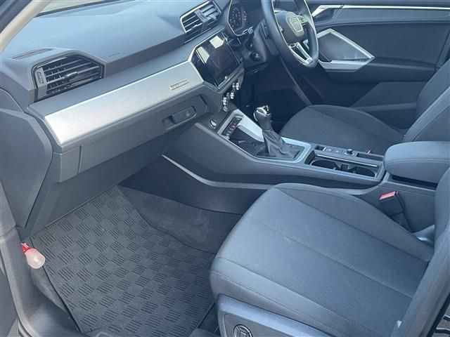 AUDI Q3 2020 Image 31