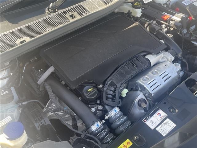 PEUGEOT 2008 2021 Image 31