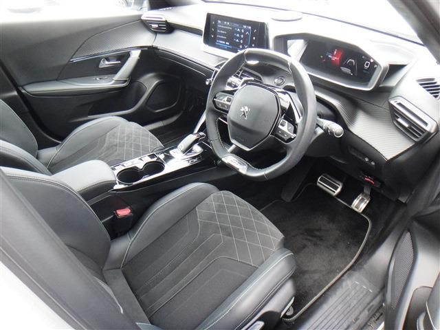 PEUGEOT 2008 2021 Image 31