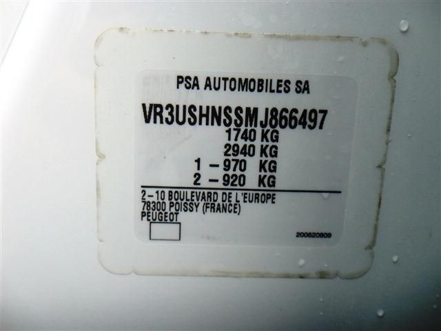 PEUGEOT 2008 2021 Image 31