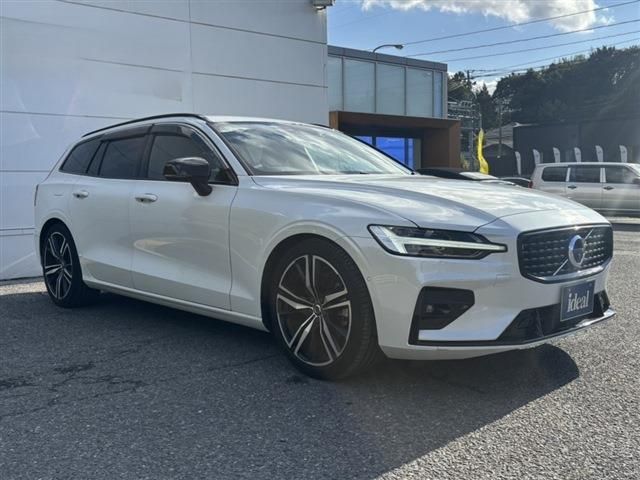 VOLVO V60 2021 Image 31