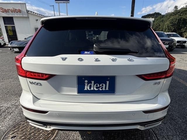 VOLVO V60 2021 Image 31