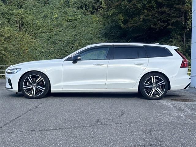 VOLVO V60 2021 Image 31