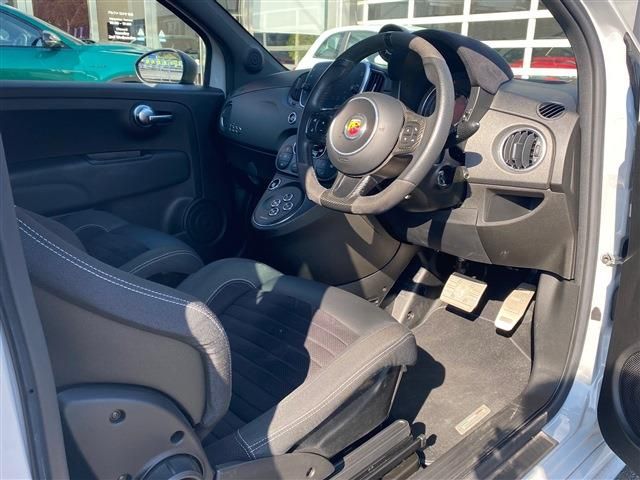 FIAT ABARTH 595 2020 Image 31