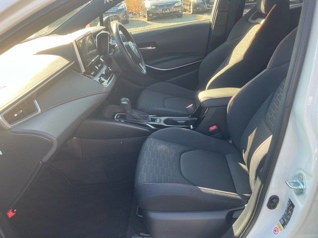 TOYOTA COROLLA SPORT HYBRID 2018 Image 31