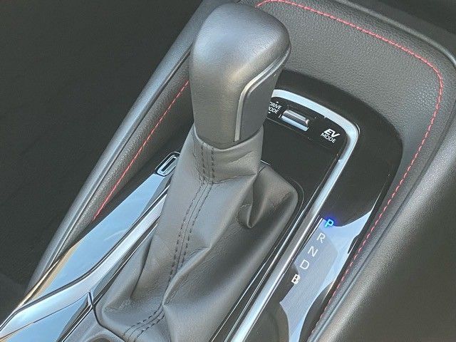 TOYOTA COROLLA SPORT HYBRID 2018 Image 31