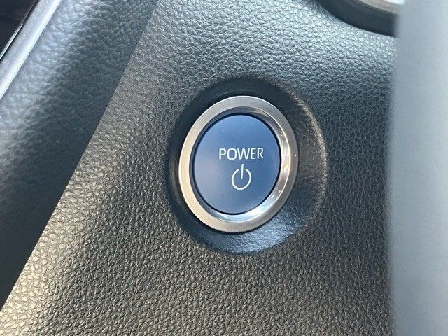 TOYOTA COROLLA SPORT HYBRID 2018 Image 31