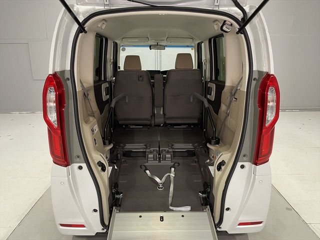 HONDA N BOX 2020 Image 31