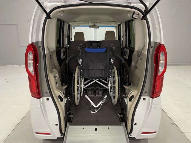 HONDA N BOX 2020 Image 31