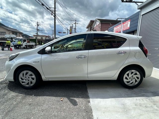 TOYOTA AQUA 2018 Image 31