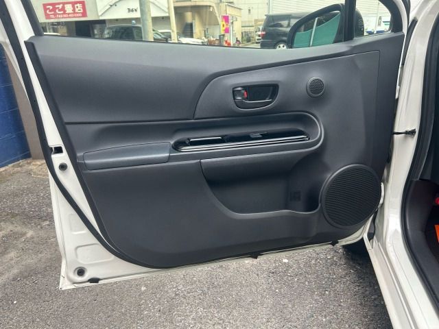 TOYOTA AQUA 2018 Image 31