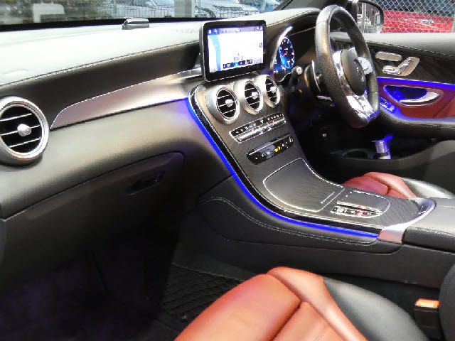 MERCEDES BENZ MERCEDES AMG GLC CLA 2019 Image 31