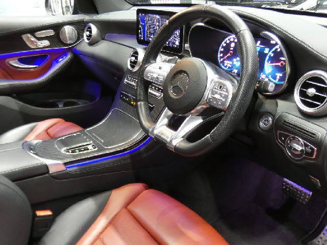 MERCEDES BENZ MERCEDES AMG GLC CLA 2019 Image 31