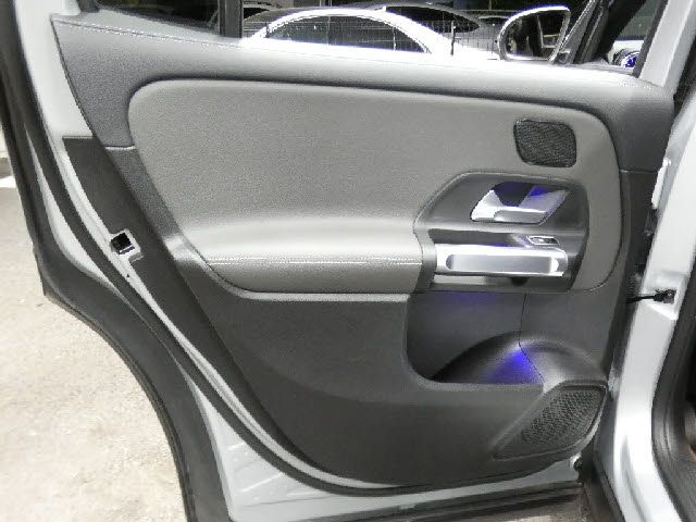 MERCEDES BENZ GLB 2020 Image 31