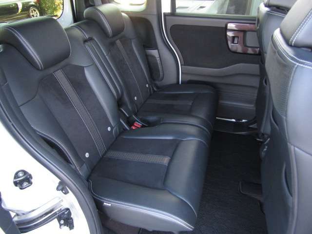 HONDA N BOX CUSTOM 2020 Image 31