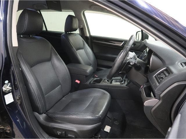 SUBARU LEGACY OUTBACK 2017 Image 31