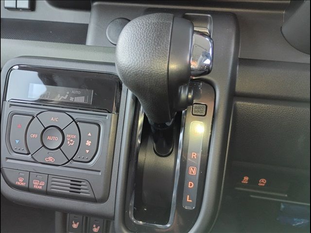 SUZUKI SPACIA GEAR 4WD 2024 Image 31