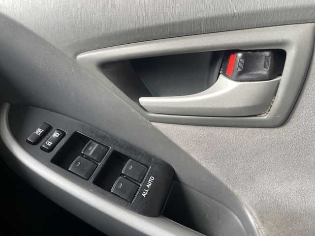TOYOTA PRIUS 2010 Image 31