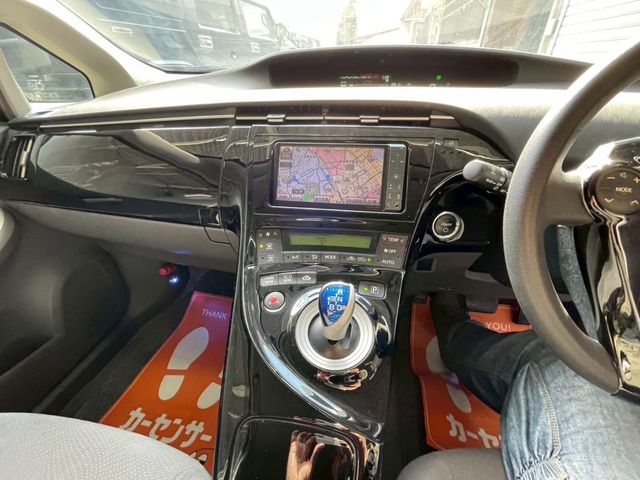 TOYOTA PRIUS 2010 Image 31